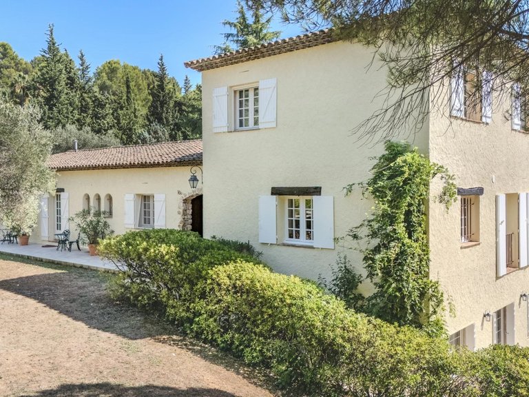 Villa for Sale in Peymeinade, Mougins, Valbonne, Grasse Area 4