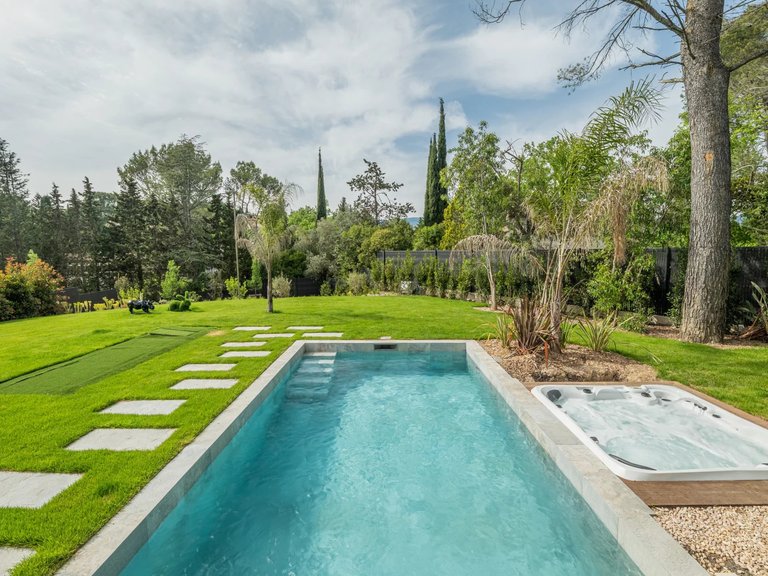 Villa for Sale in Valbonne, Mougins, Valbonne, Grasse Area 5