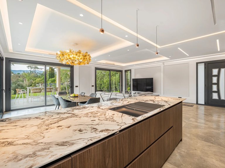 Villa for Sale in Valbonne, Mougins, Valbonne, Grasse Area 9