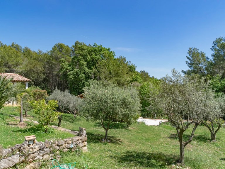 Villa for Sale in Le Rouret, Mougins, Valbonne, Grasse Area 10