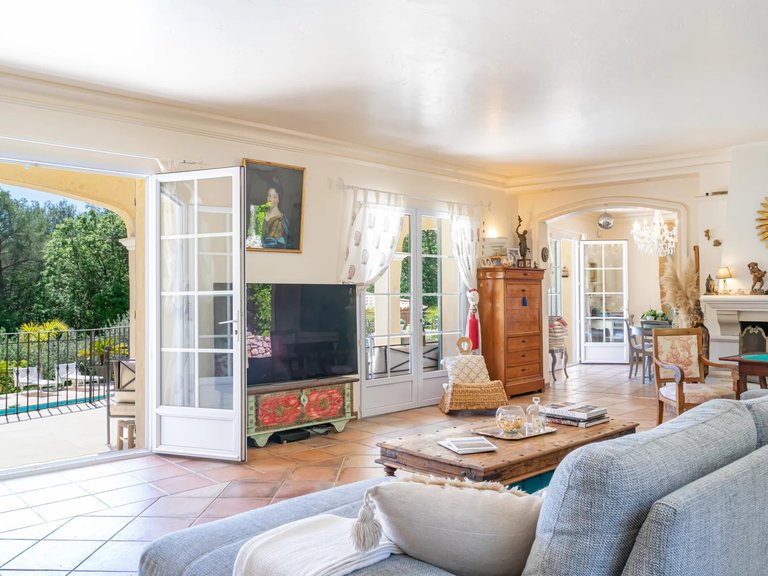 Villa for Sale in Le Rouret, Mougins, Valbonne, Grasse Area 1
