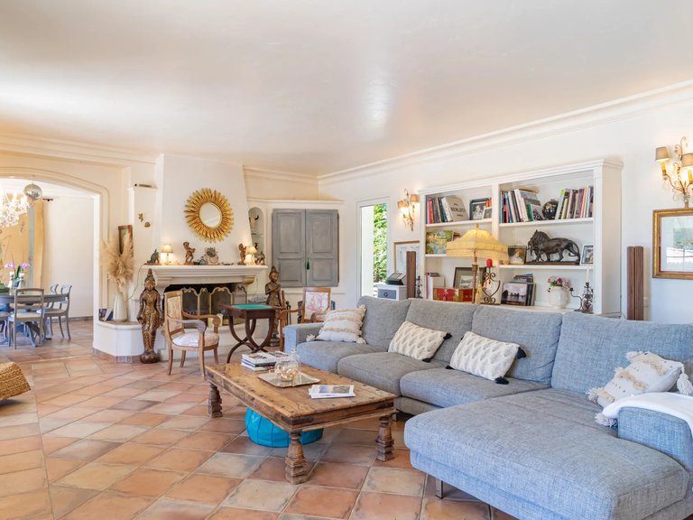 Villa for Sale in Le Rouret, Mougins, Valbonne, Grasse Area 2