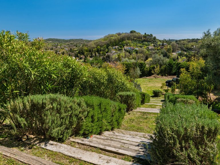 Villa for Sale in Chateauneuf Grasse, Mougins, Valbonne, Grasse Area 10
