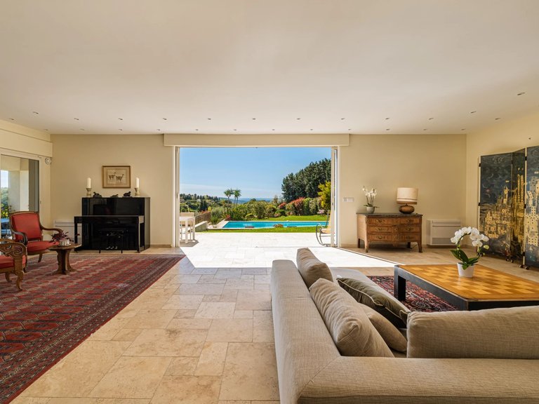 Villa for Sale in Chateauneuf Grasse, Mougins, Valbonne, Grasse Area 12