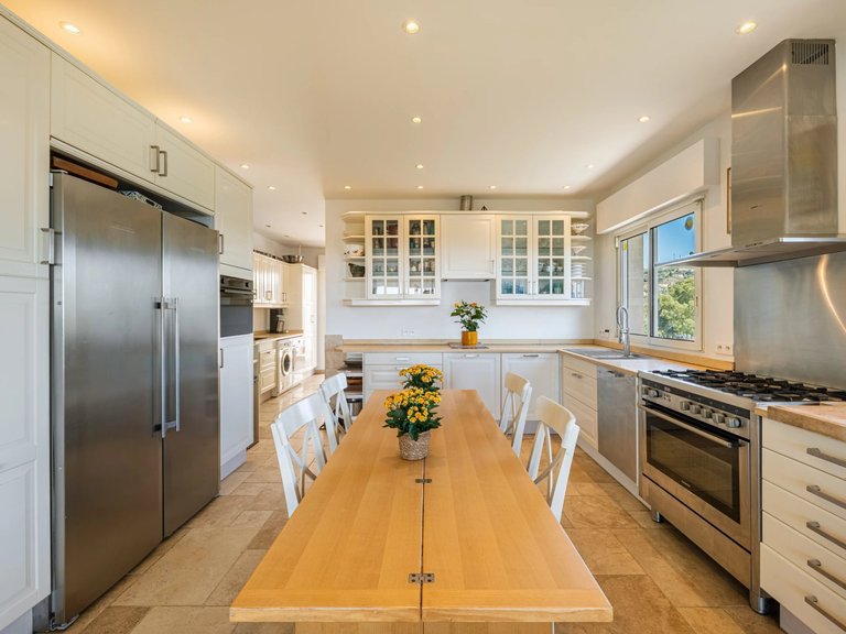 Villa for Sale in Chateauneuf Grasse, Mougins, Valbonne, Grasse Area 17