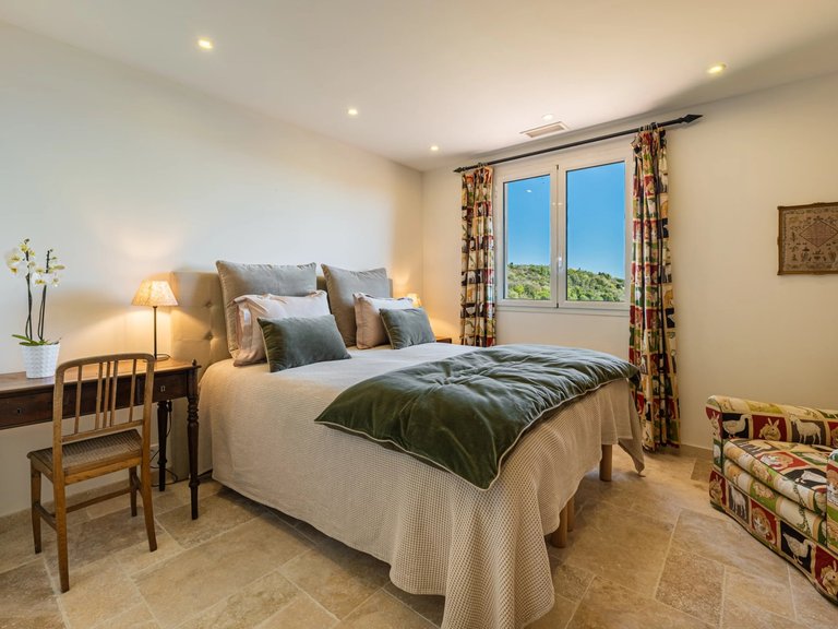 Villa for Sale in Chateauneuf Grasse, Mougins, Valbonne, Grasse Area 20