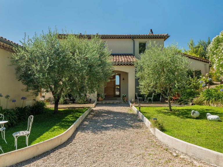 Villa for Sale in Chateauneuf Grasse, Mougins, Valbonne, Grasse Area 2