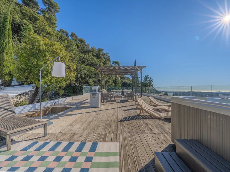 Villa for Sale in Grasse, Mougins, Valbonne, Grasse Area 15