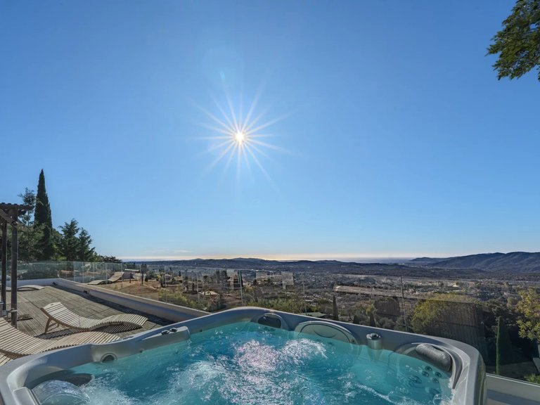 Villa for Sale in Grasse, Mougins, Valbonne, Grasse Area 6