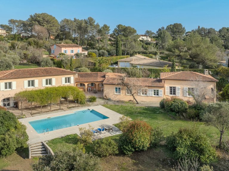 Villa for Sale in Roquefort Les Pins, Mougins, Valbonne, Grasse Area 1