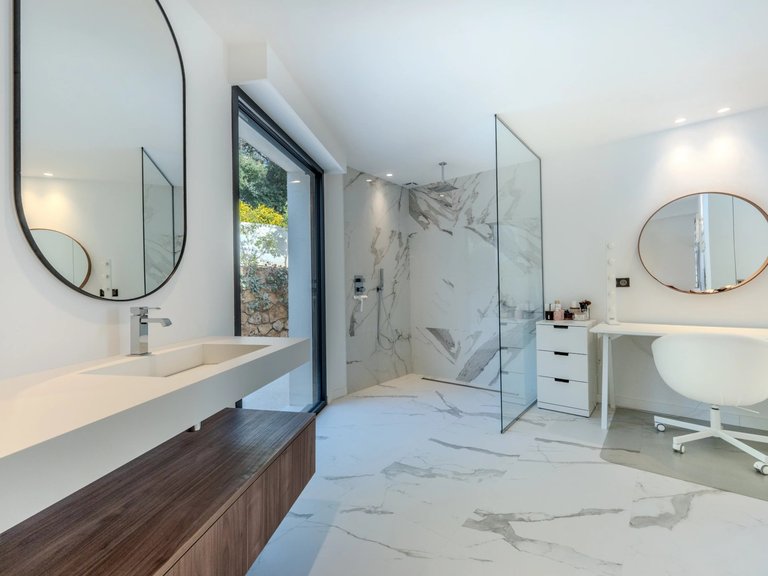 Villa for Sale in Biot, Mougins, Valbonne, Grasse Area 13