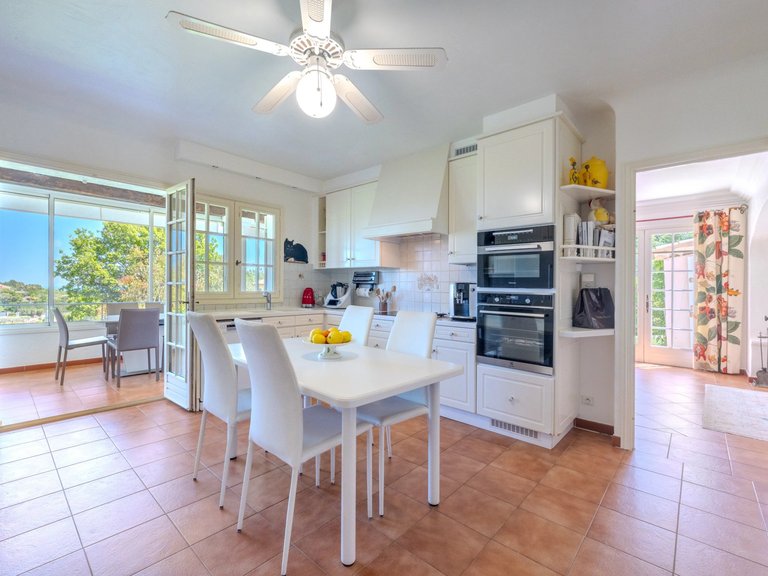 Villa for Sale in Le Rouret, Mougins, Valbonne, Grasse Area 11