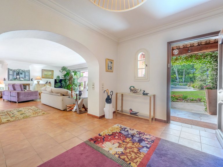 Villa for Sale in Le Rouret, Mougins, Valbonne, Grasse Area 9