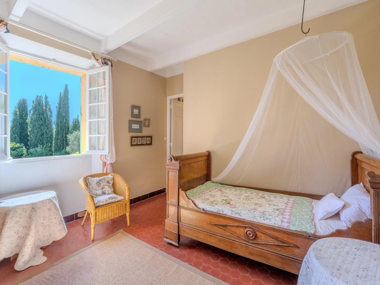 Villa for Sale in Grasse, Mougins, Valbonne, Grasse Area 18