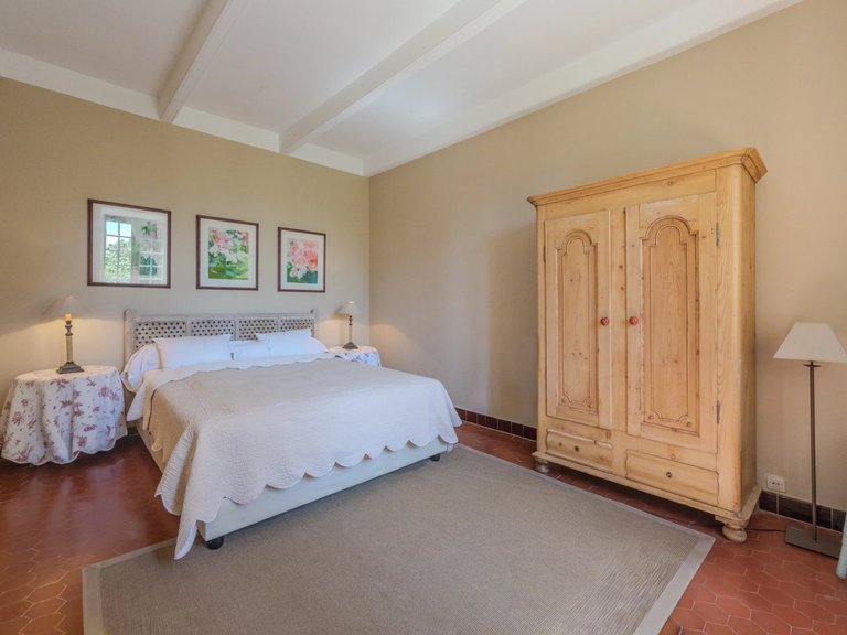 Villa for Sale in Grasse, Mougins, Valbonne, Grasse Area 19