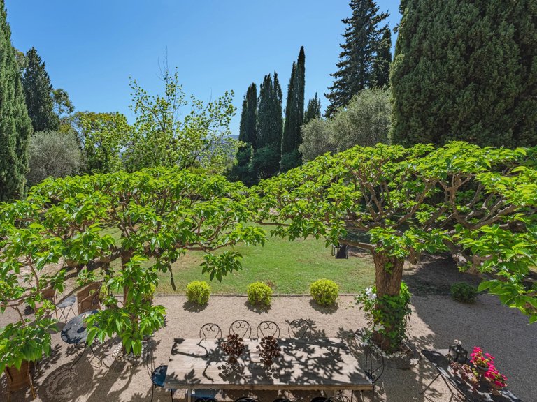 Villa for Sale in Grasse, Mougins, Valbonne, Grasse Area 20