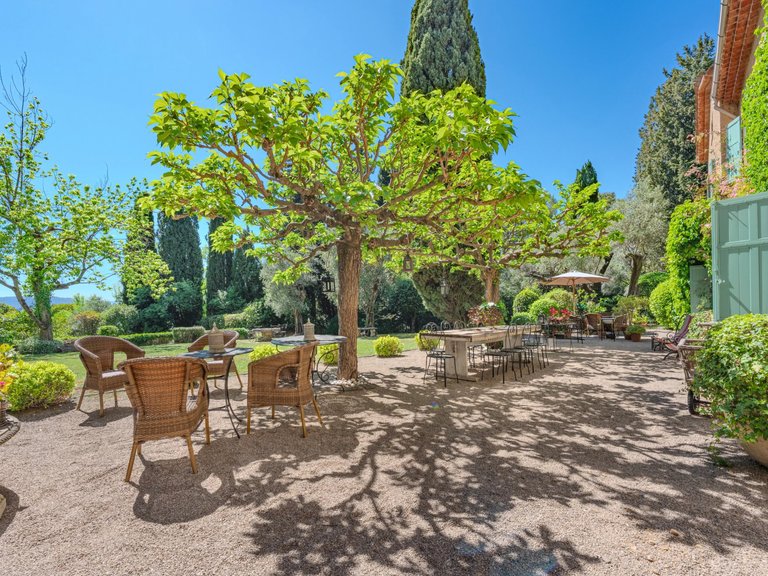 Villa for Sale in Grasse, Mougins, Valbonne, Grasse Area 7