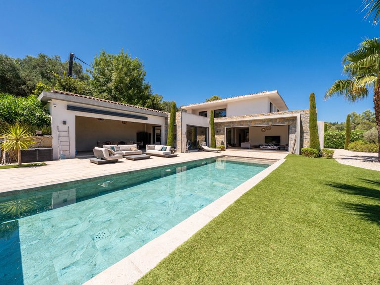 Villa for Sale in Opio, Mougins, Valbonne, Grasse Area 14