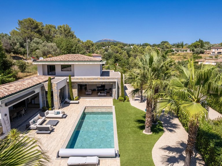 Villa for Sale in Opio, Mougins, Valbonne, Grasse Area 16