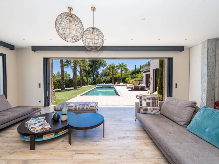Villa for Sale in Opio, Mougins, Valbonne, Grasse Area 3
