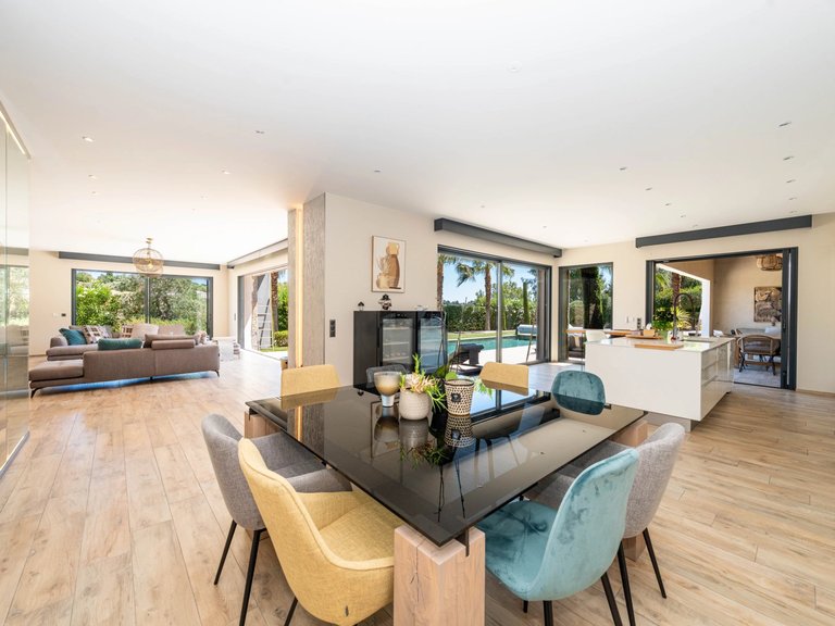 Villa for Sale in Opio, Mougins, Valbonne, Grasse Area 4