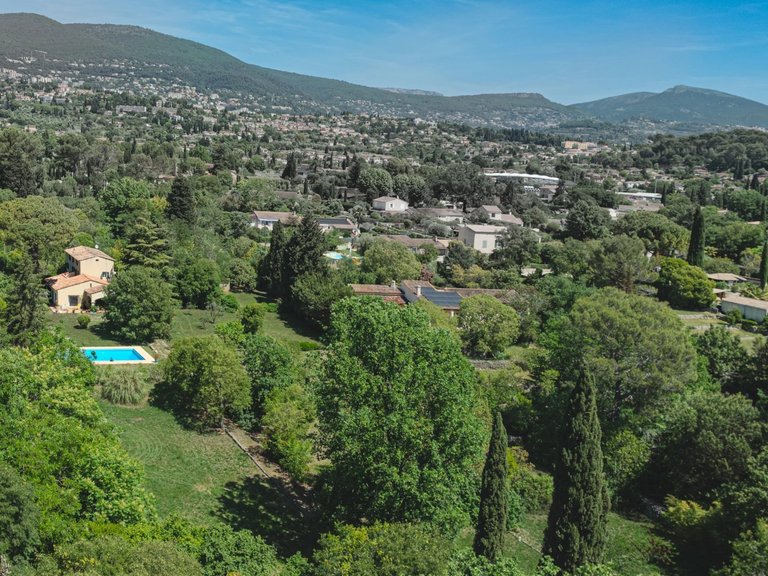 Villa for Sale in Grasse, Mougins, Valbonne, Grasse Area 19