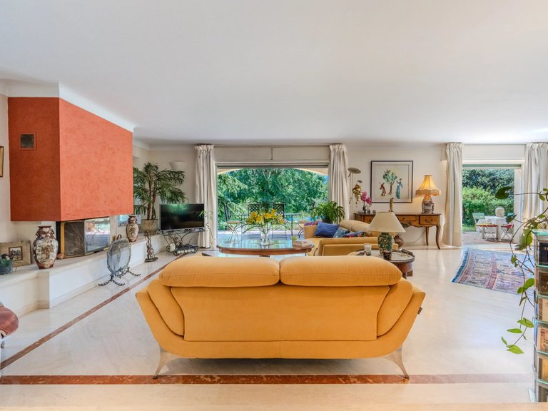 Villa for Sale in Grasse, Mougins, Valbonne, Grasse Area 5