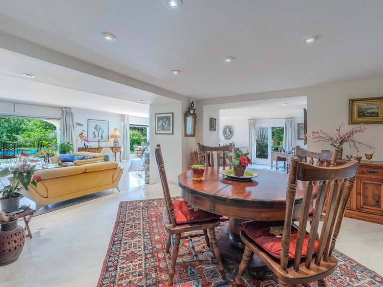 Villa for Sale in Grasse, Mougins, Valbonne, Grasse Area 6
