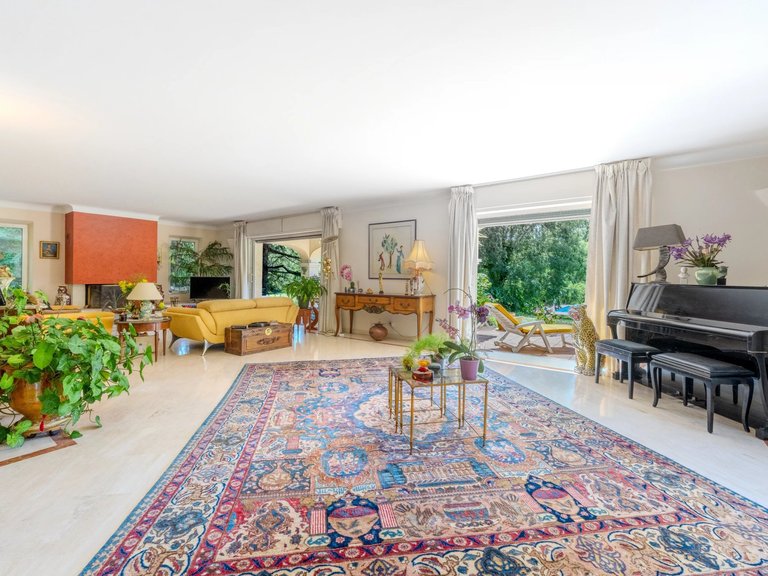 Villa for Sale in Grasse, Mougins, Valbonne, Grasse Area 8