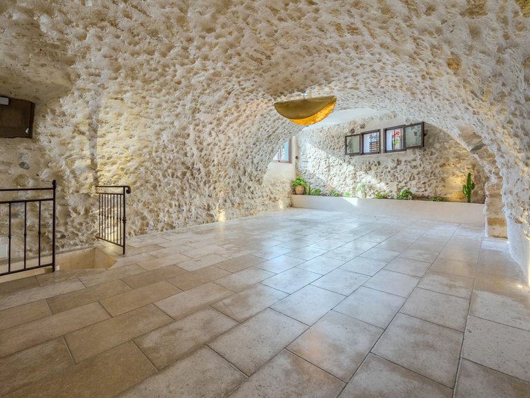 Villa for Sale in Biot, Mougins, Valbonne, Grasse Area 6