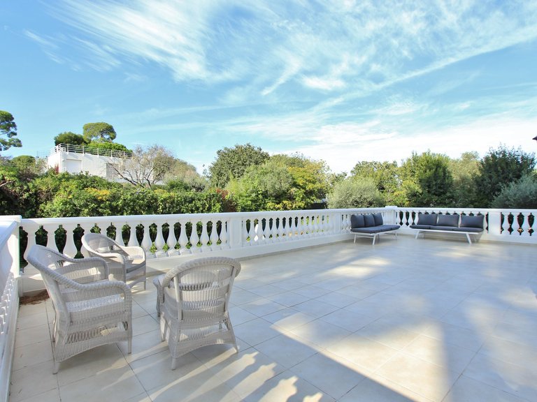 Villa for Sale in Cap D Antibes, Antibes Area 2