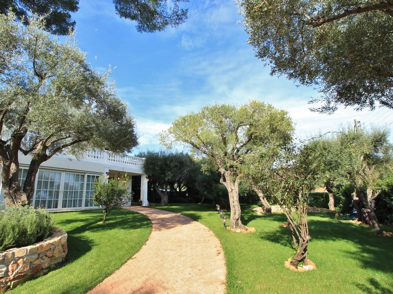 Villa for Sale in Cap D Antibes, Antibes Area 3