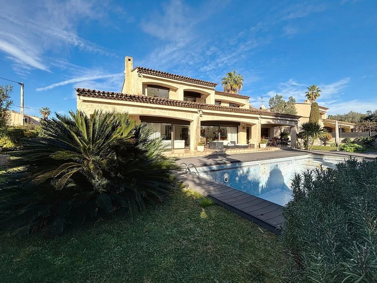Villa for Sale in Cap D Antibes, Antibes Area 1