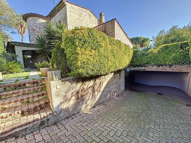 Villa for Sale in Cap D Antibes, Antibes Area 5