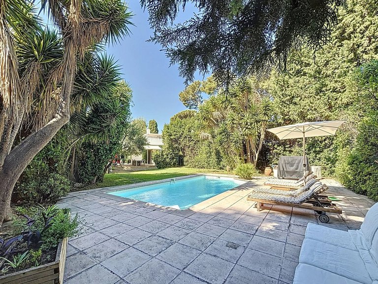 Villa for Sale in Cap D Antibes, Antibes Area 2