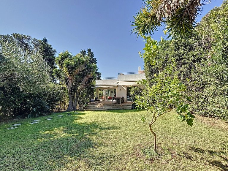 Villa for Sale in Cap D Antibes, Antibes Area 3