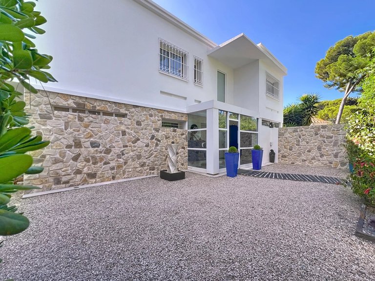 Villa for Sale in Cap D Antibes, Antibes Area 13