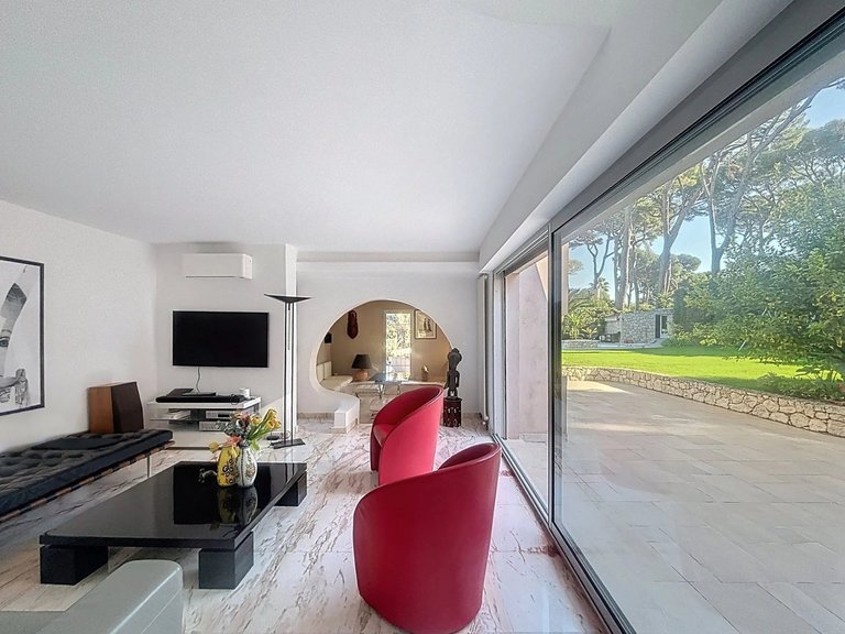 Villa for Sale in Cap D Antibes, Antibes Area 8