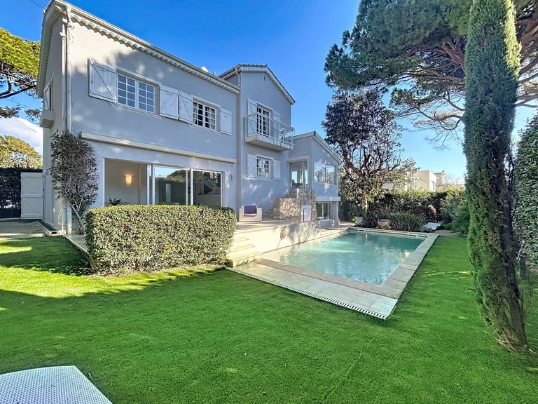 Villa for Sale in Cap D Antibes, Antibes Area 2