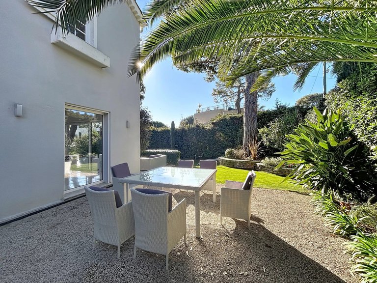 Villa for Sale in Cap D Antibes, Antibes Area 7