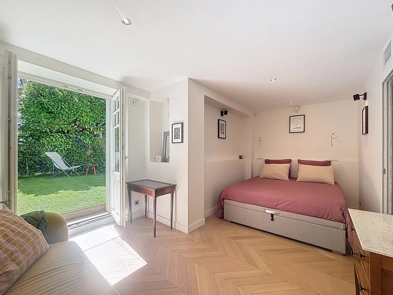 Villa for Sale in Cap D Antibes, Antibes Area 9