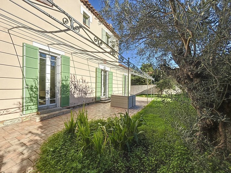 Villa for Sale in Cap D Antibes, Antibes Area 2