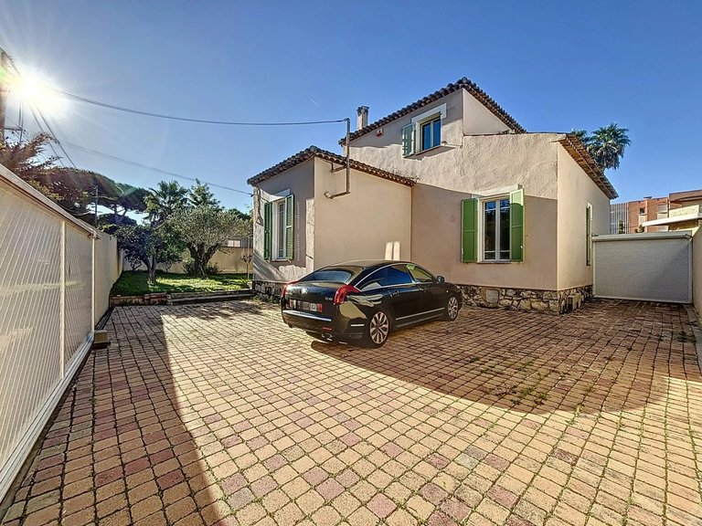 Villa for Sale in Cap D Antibes, Antibes Area 11