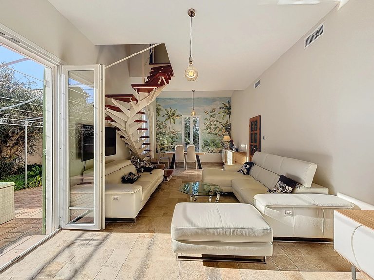 Villa for Sale in Cap D Antibes, Antibes Area 3