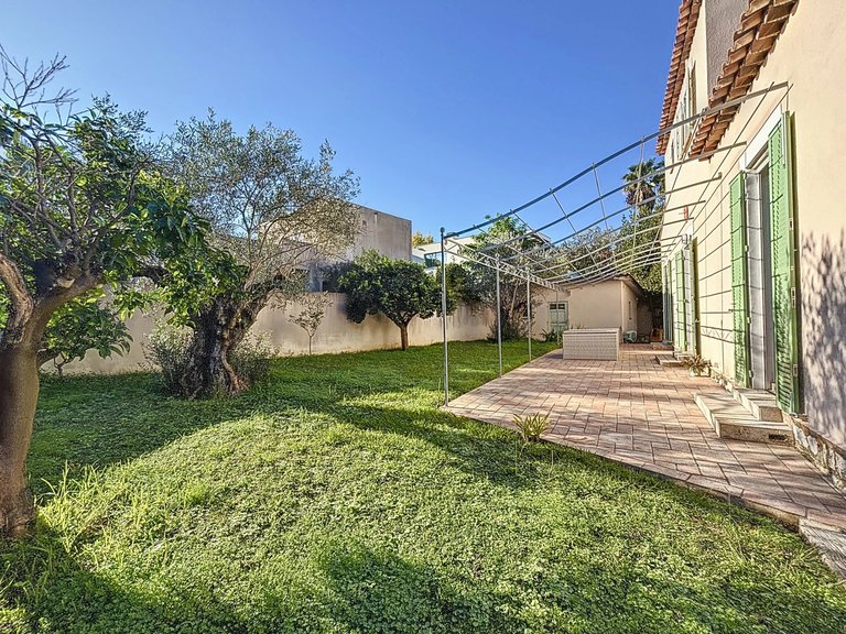 Villa for Sale in Cap D Antibes, Antibes Area 9