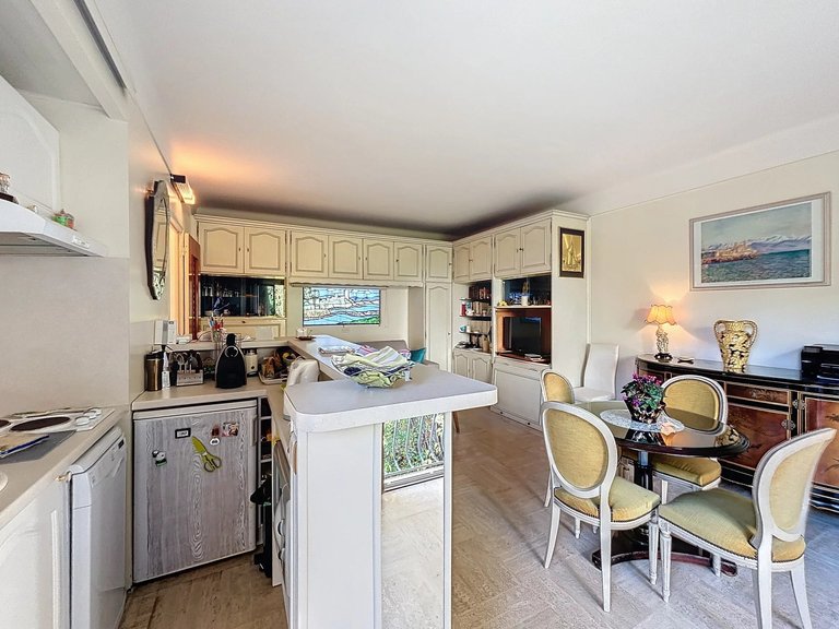 Villa for Sale in Antibes, Antibes Area 11