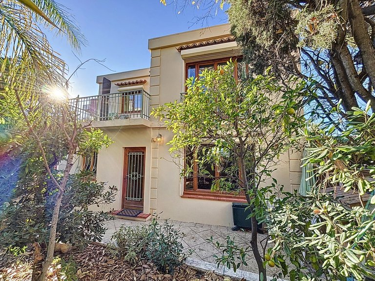 Villa for Sale in Antibes, Antibes Area 15