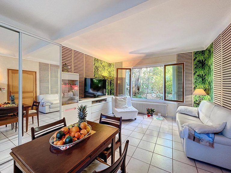 Villa for Sale in Antibes, Antibes Area 4
