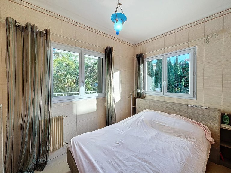 Villa for Sale in Antibes, Antibes Area 7