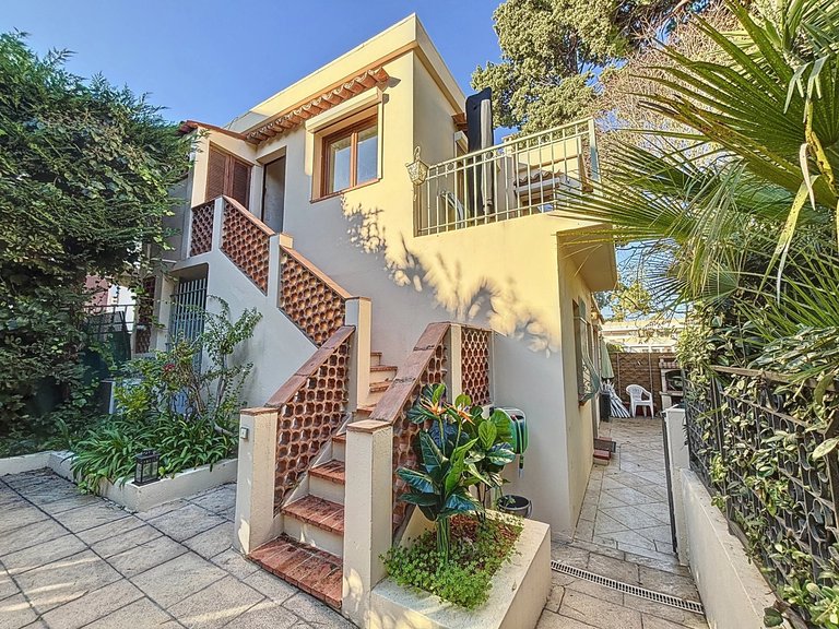 Villa for Sale in Antibes, Antibes Area 8